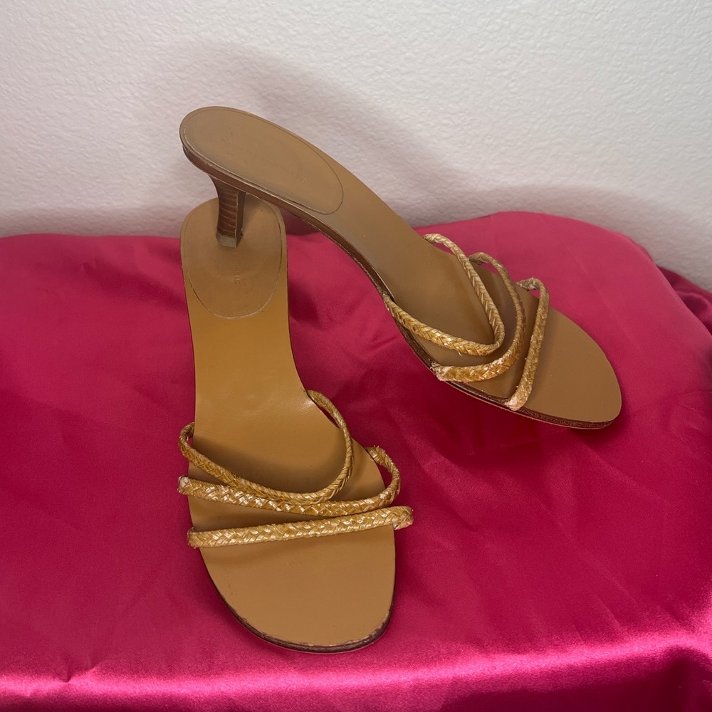Banana Republic Vintage Y2K Kitten Heel Sandals